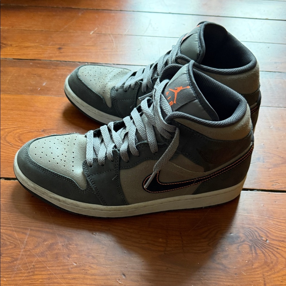 Nike High-Top Gray and Black Sneakers - Picture 3 of 5